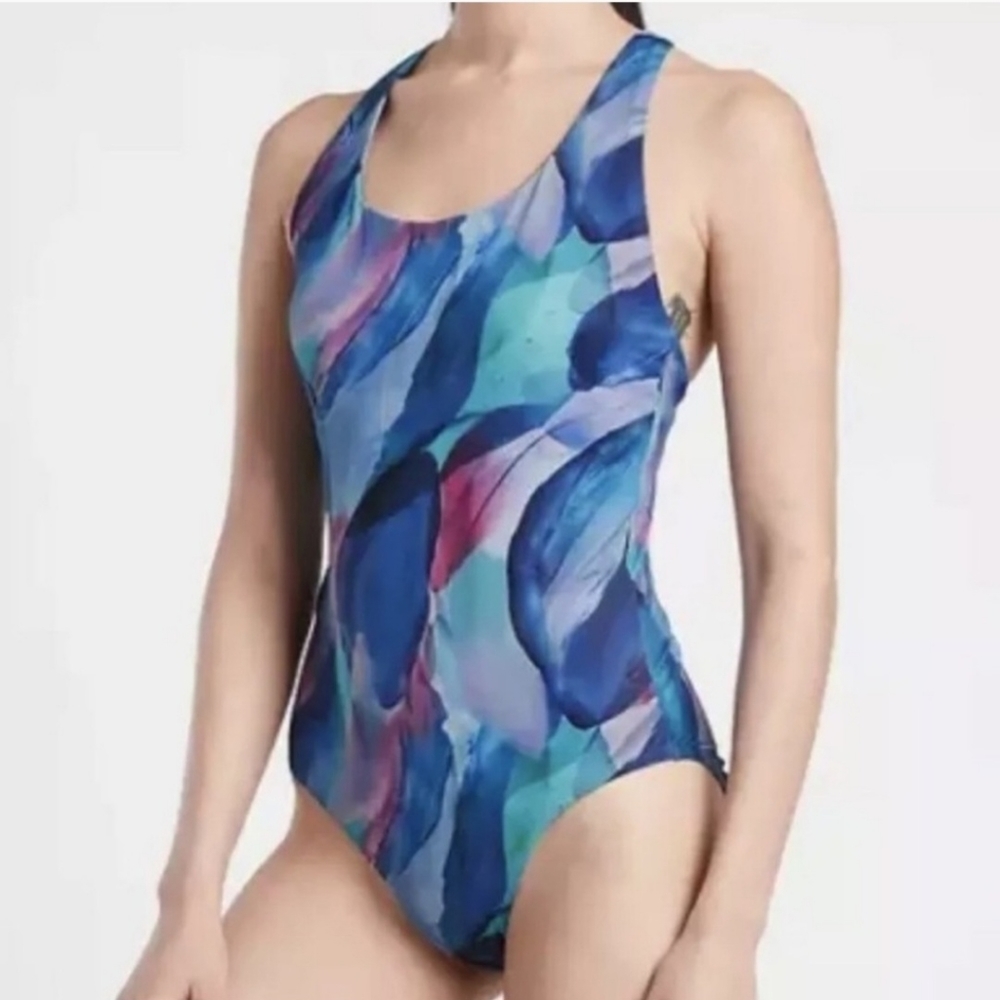 🆕️ Athleta Malibu Printed One-Piece Swimsuit Make A Splash Cool Size M SU057